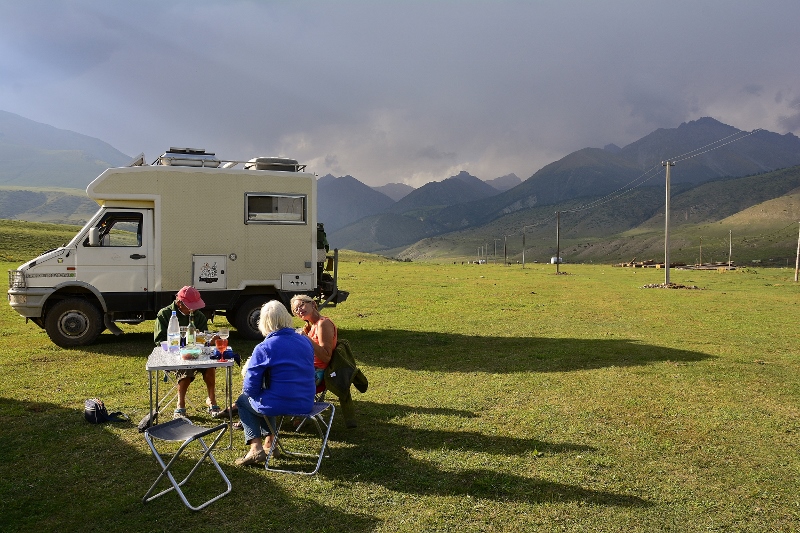 Eine Gewitterfront baut sich auf