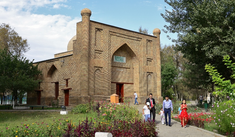 Das Mausoleum Aulie Ata in Taraz