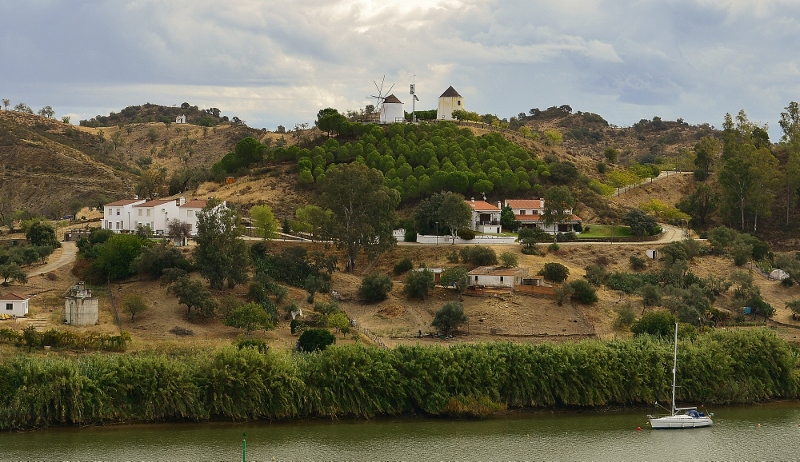 Gleich hinter Alcoutim liegt Spanien