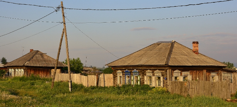 Der Strom kommt von Oberleitungen